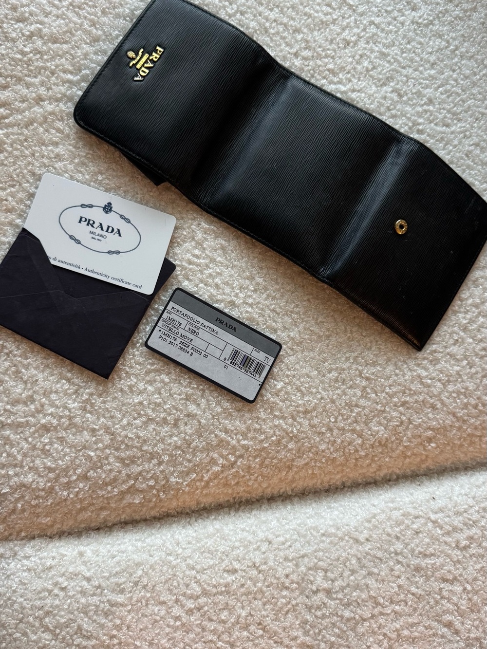 Prada Vitello Move Black Trifold Wallet 1MH176 + Authenticity Card